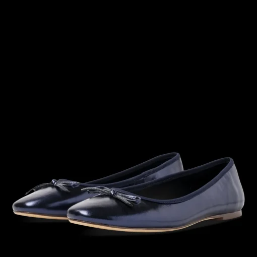 Ballerina's NAVY