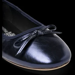 Ballerina's NAVY