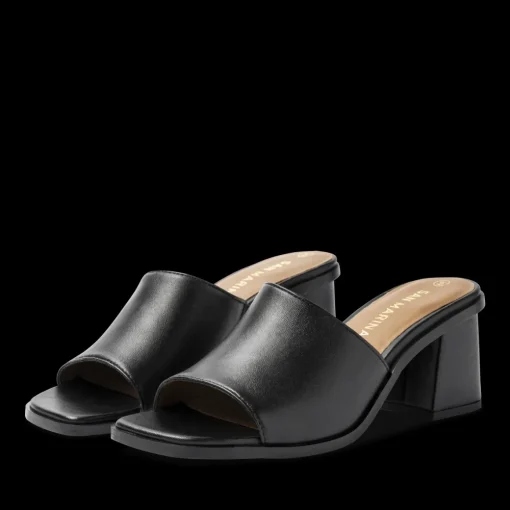 Slippers ZWART