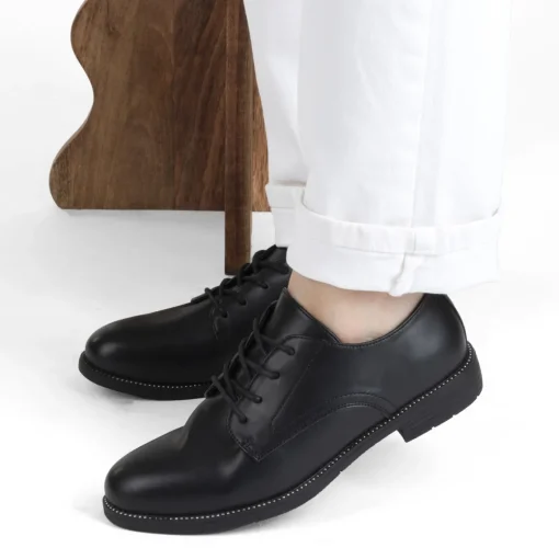 Veterschoenen ZWART